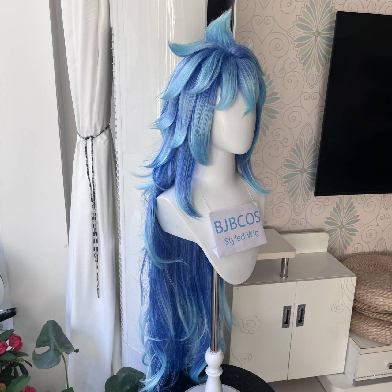 Perruque stylisée Idia Cosplay - Anime Cosplay To Buy avis et prix